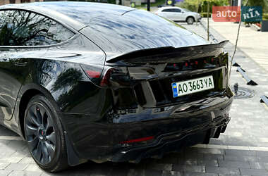 Седан Tesla Model 3 2017 в 