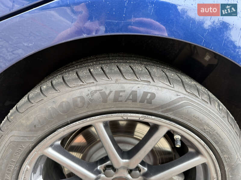 Седан Tesla Model 3 2019 в Киеве