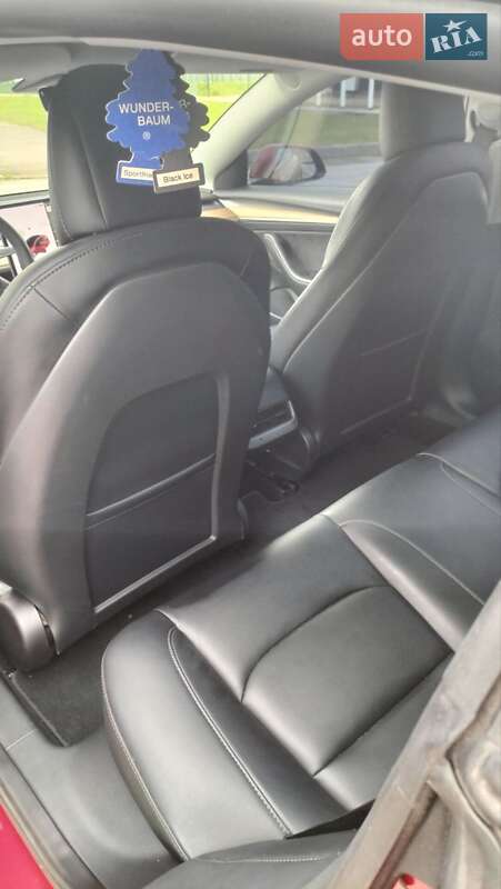 Седан Tesla Model 3 2022 в Львове