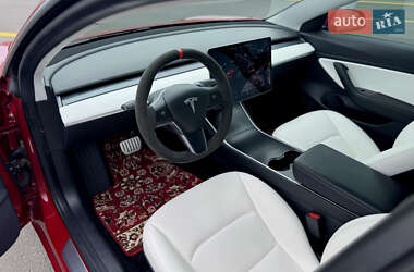 Седан Tesla Model 3 2019 в 