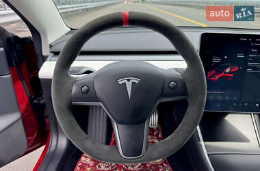 Седан Tesla Model 3 2019 в 