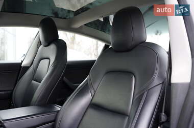 Седан Tesla Model 3 2018 в 