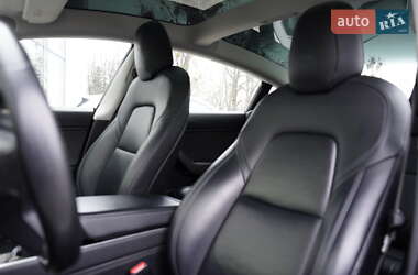Седан Tesla Model 3 2018 в 
