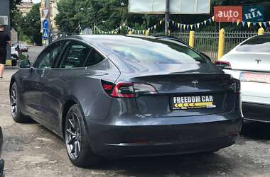 Седан Tesla Model 3 2020 в 