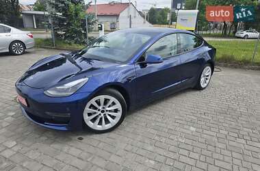 Седан Tesla Model 3 2022 в Львове