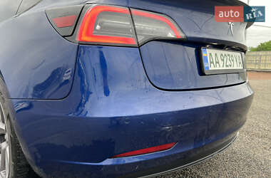 Седан Tesla Model 3 2021 в 