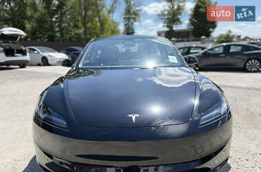 Седан Tesla Model 3 2024 в 