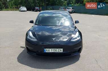 Седан Tesla Model 3 2019 в 