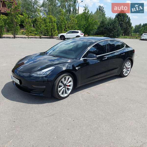 Седан Tesla Model 3 2019 в 