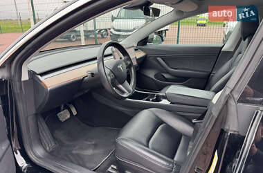 Седан Tesla Model 3 2018 в 