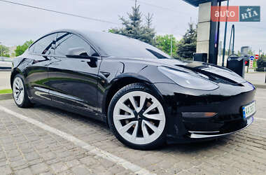 Седан Tesla Model 3 2023 в Киеве