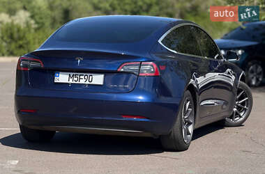 Седан Tesla Model 3 2018 в 