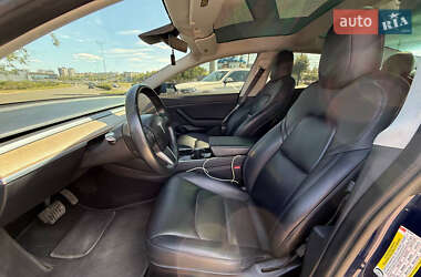 Седан Tesla Model 3 2018 в 