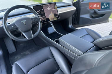 Седан Tesla Model 3 2018 в 