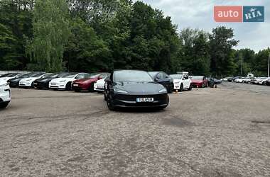 Седан Tesla Model 3 2024 в Киеве