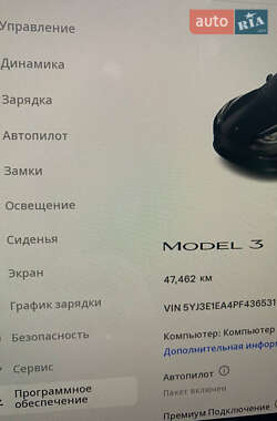 Седан Tesla Model 3 2022 в 