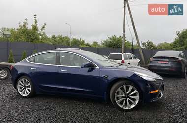 Седан Tesla Model 3 2018 в 
