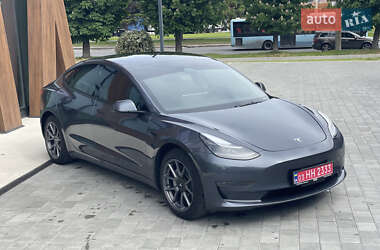 Седан Tesla Model 3 2023 в Луцьку