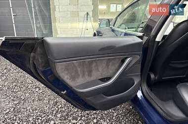 Седан Tesla Model 3 2018 в 