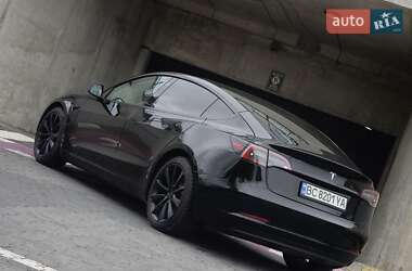Седан Tesla Model 3 2021 в 