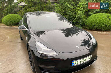 Седан Tesla Model 3 2019 в 