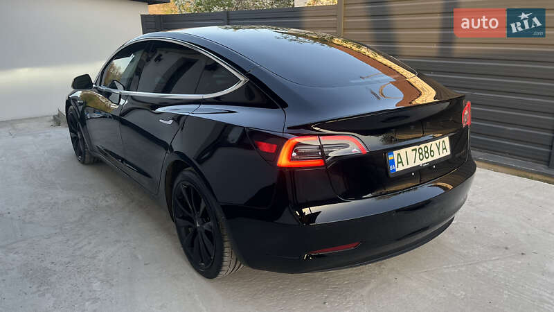 Седан Tesla Model 3 2018 в Києві
