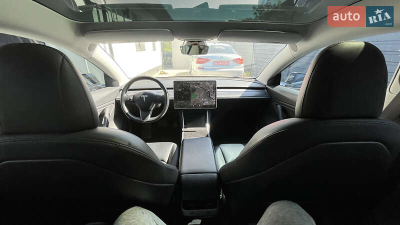 Седан Tesla Model 3 2018 в Києві