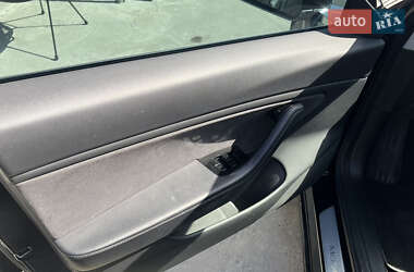 Седан Tesla Model 3 2018 в 