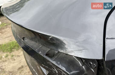 Седан Tesla Model 3 2024 в 