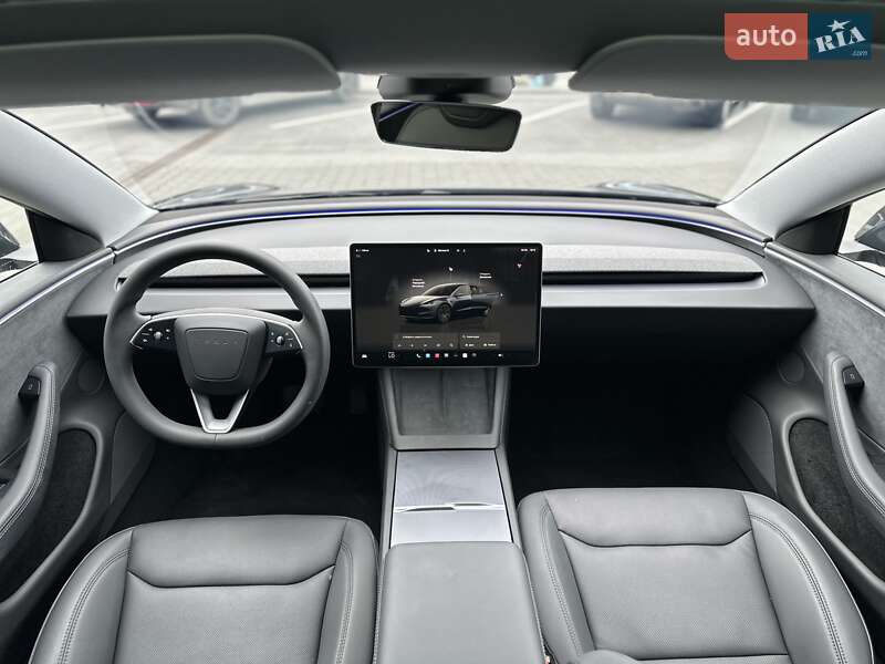 Седан Tesla Model 3 2024 в Луцьку