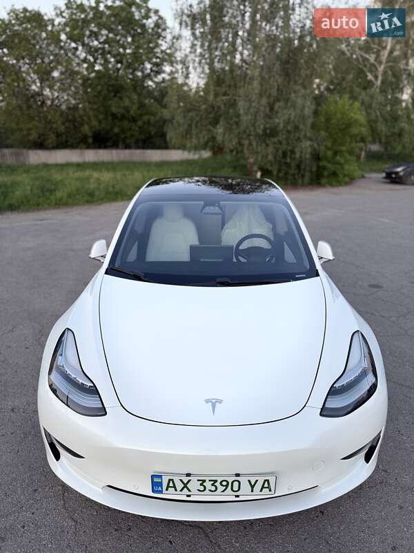 Седан Tesla Model 3 2019 в Києві