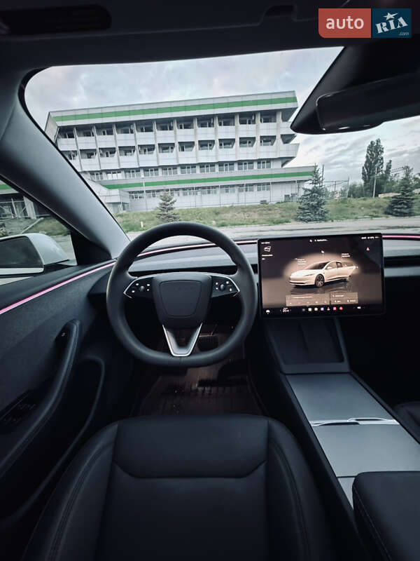 Седан Tesla Model 3 2024 в Кременчуге фото 10 Седан Tesla Model 3 2024 в Кременчуге