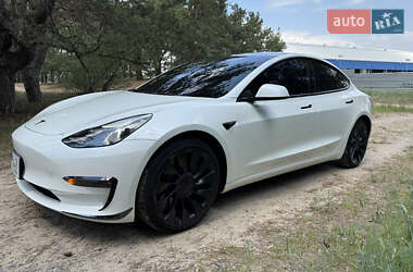 Седан Tesla Model 3 2023 в 