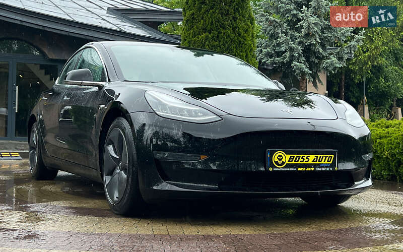 Tesla Model 3 2020