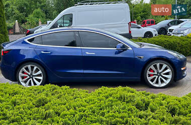 Седан Tesla Model 3 2019 в 