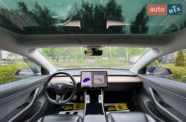 Седан Tesla Model 3 2019 в 