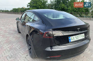 Седан Tesla Model 3 2020 в 