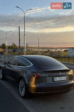 Седан Tesla Model 3 2019 в 