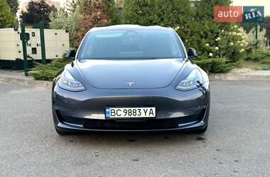 Седан Tesla Model 3 2021 в 