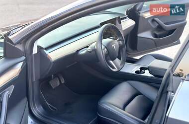 Седан Tesla Model 3 2021 в Киеве