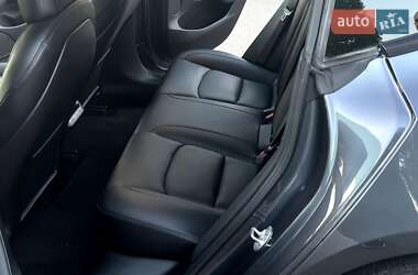 Седан Tesla Model 3 2021 в Киеве