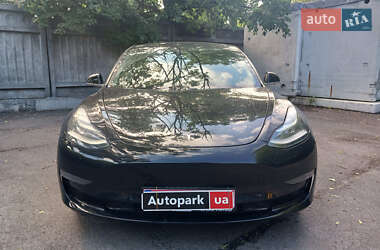 Седан Tesla Model 3 2019 в 