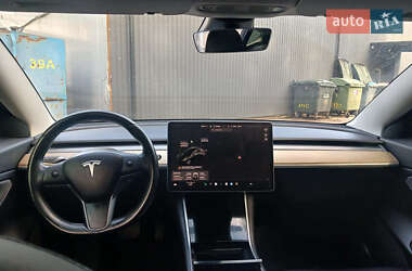 Седан Tesla Model 3 2019 в 