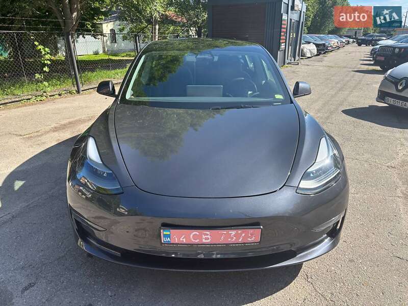 Седан Tesla Model 3 2023 в Полтаві