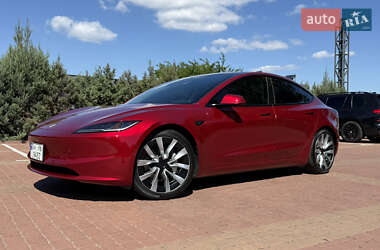 Седан Tesla Model 3 2024 в Києві