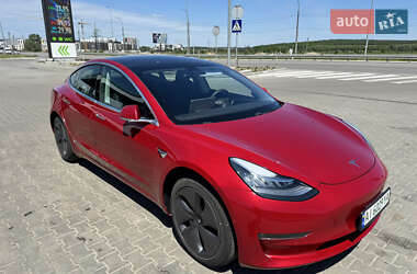 Седан Tesla Model 3 2020 в Києві