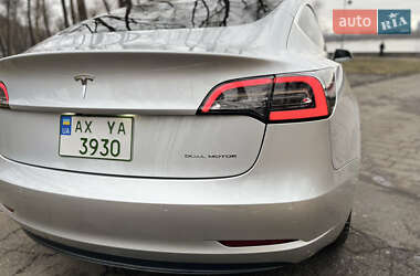 Седан Tesla Model 3 2018 в 
