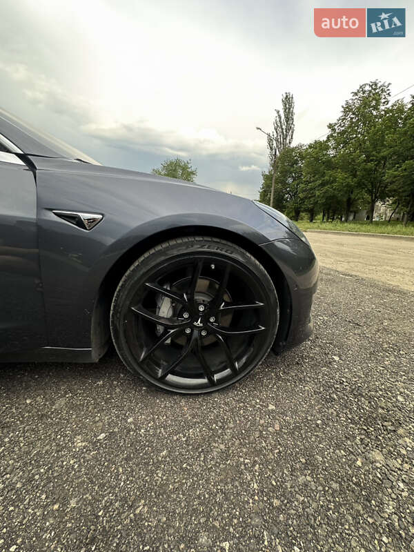 Седан Tesla Model 3 2018 в Запорожье