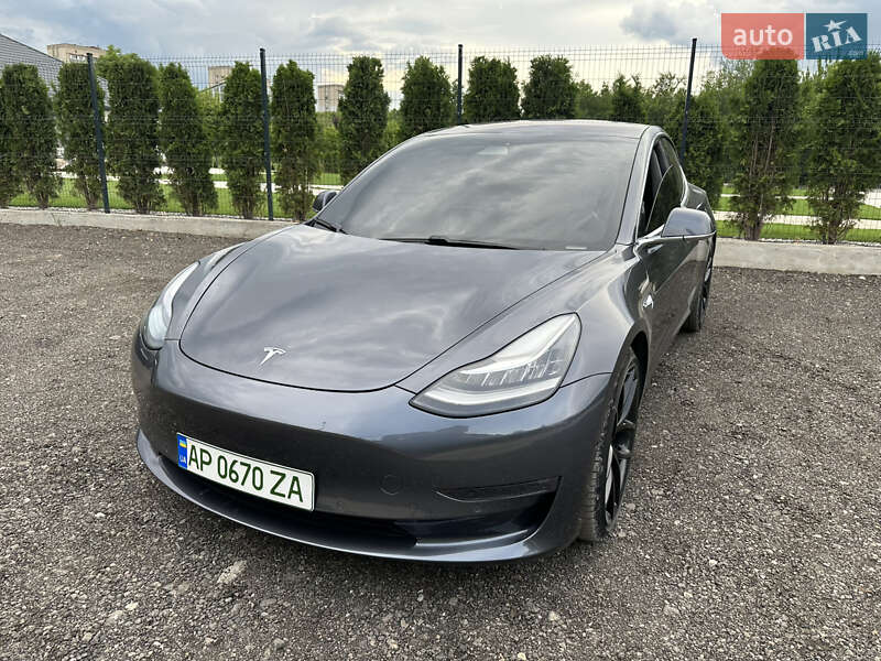 Седан Tesla Model 3 2018 в Запорожье