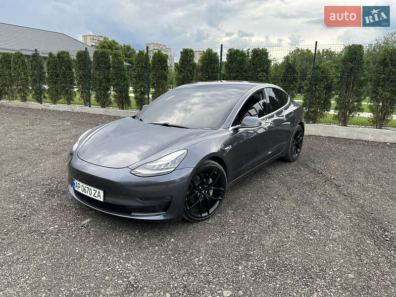 Tesla Model 3 2018
